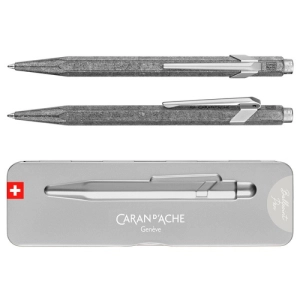 Długopis CARAN D'ACHE 849 Original M w pudełku srebrny-250977