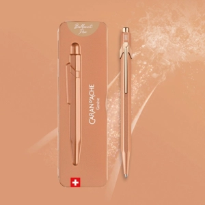 Długopis CARAN D'ACHE 849 Brut Rose M w pudełku różowe złoto-251236