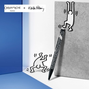 Długopis CARAN D'ACHE 849 Keith Haring w pudełku czarny-253729