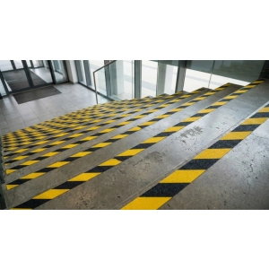 Taśma antypoślizgowa IDEA HOME 50mm x 10m - żółto / czarna-296801