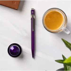 Długopis CARAN D'ACHE 849 Nespresso Arpeggio M w pudełku fioletowy-662037